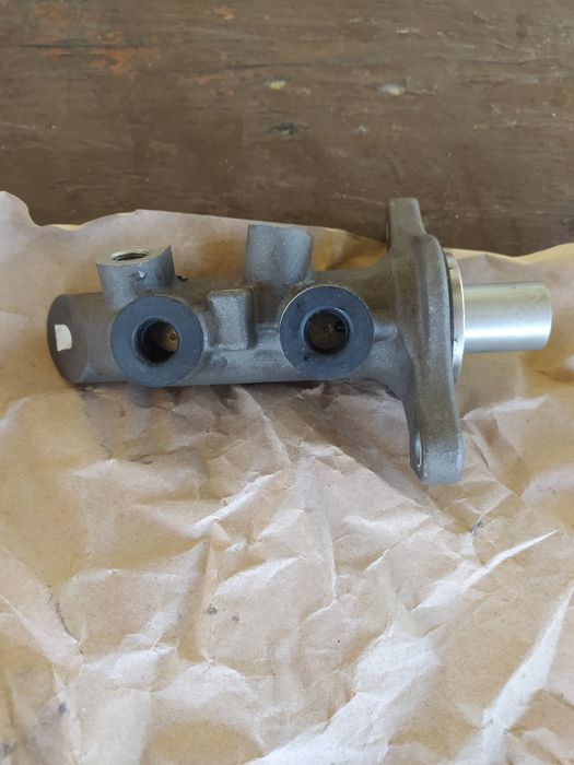 Головний тормозний циліндр scenic 3