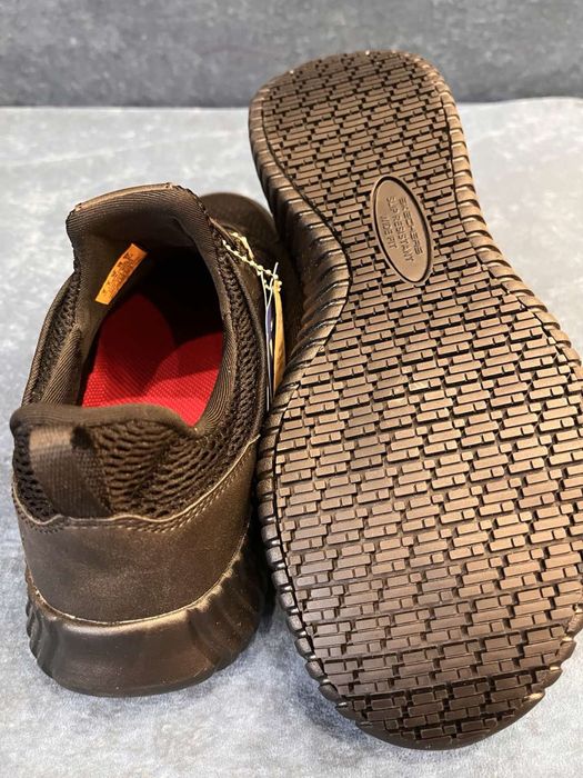 Sketchers 38 розмір  кросівки