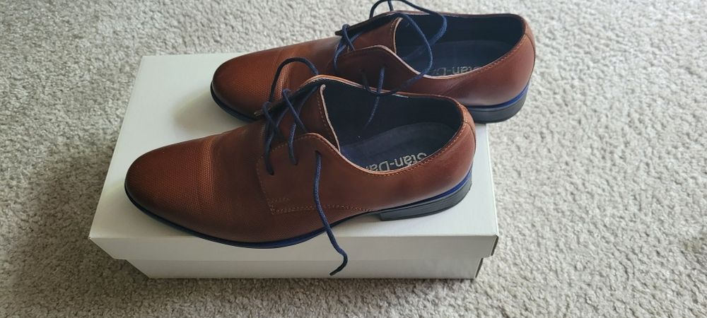 Komunijne Buty dziecięce rozm. 33