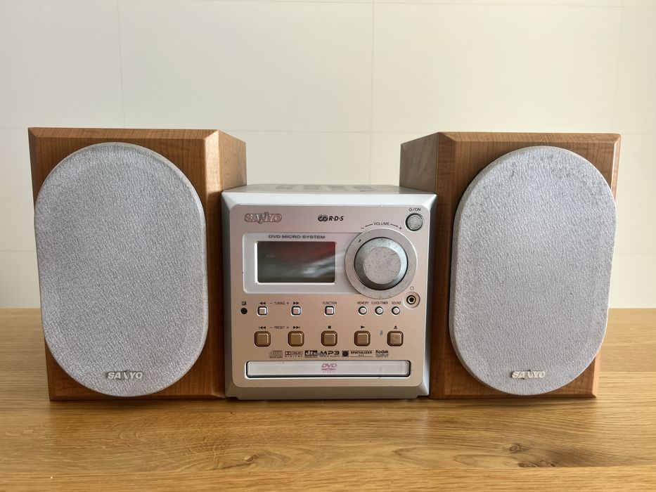 Aparelhagem Sanyo com Leutor CD e Aux - Mafra Oeiras