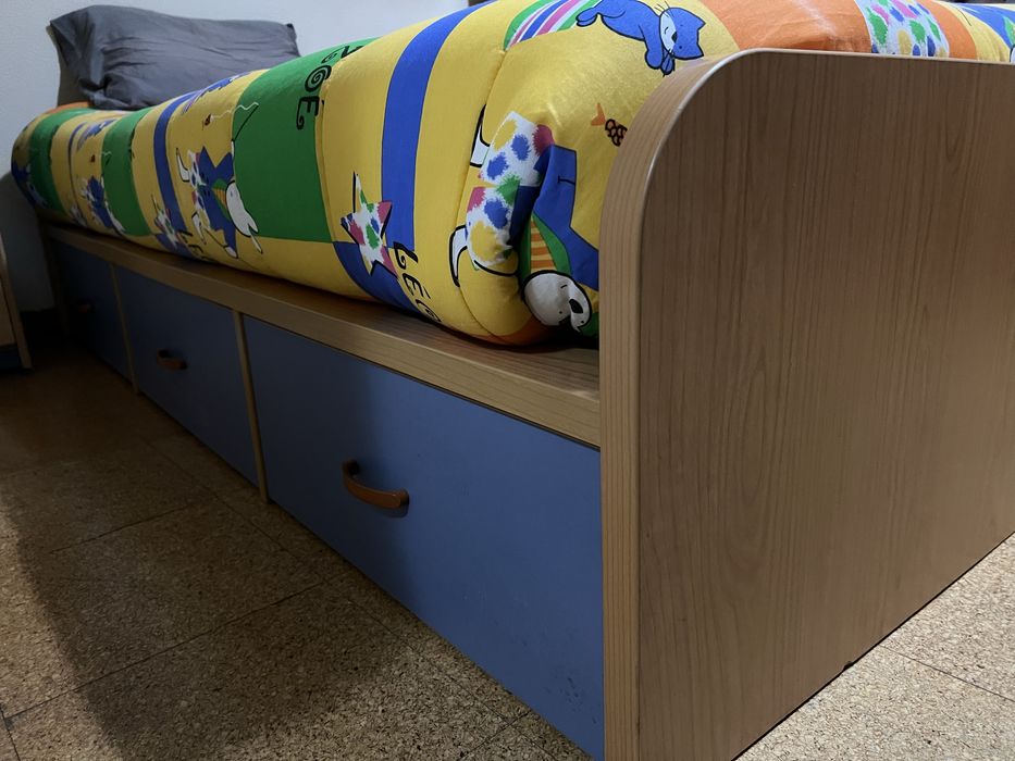 Cama Solteiro com 3 gavetas