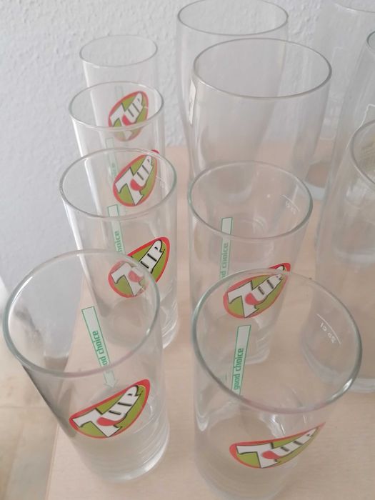 Copos "Cocacola" e "Seven-up", lote todo por 7€