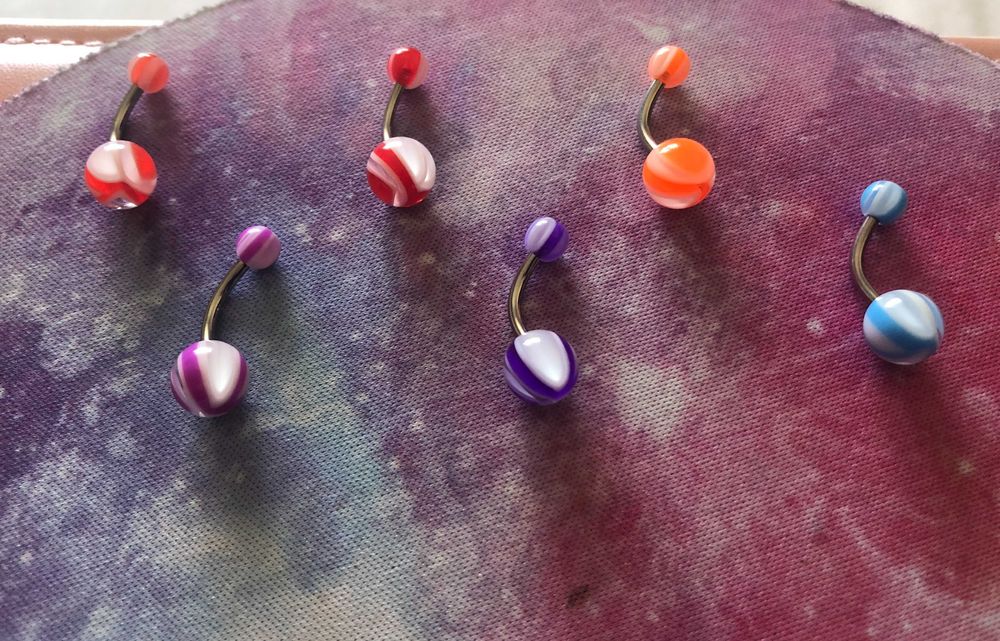 Piercings novos para umbigo