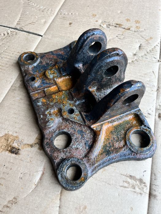 Кронштейн циліндра ЦС 100 МТЗ 80|82