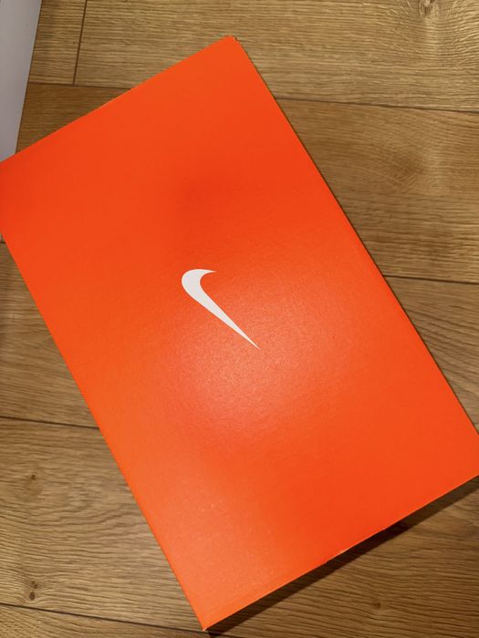 Кросівки nike revolution 7