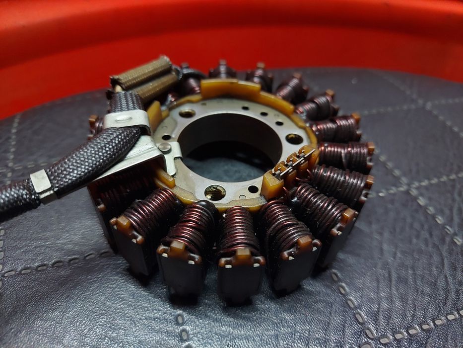 Alternator Yamaha YZF R125 Stator iskrownik uzwojenie  stojan magneto