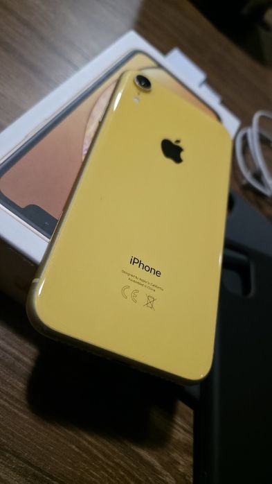 Smartfon Iphone Xr - 64 Gb - b.dobry stan - szkło etui ładowarka+ słuc
