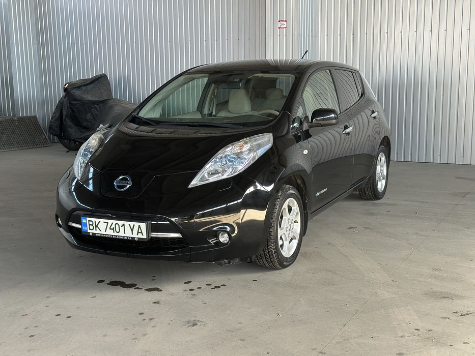 Оренда nissan leaf 40kwt (220км ходу) + Webasto