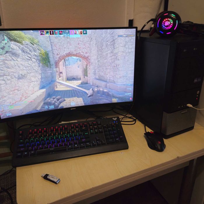 Игровой пк i7 gtx 1060 ram 10 gb ssd 320 gb  (возможно с монитором 75 гц )