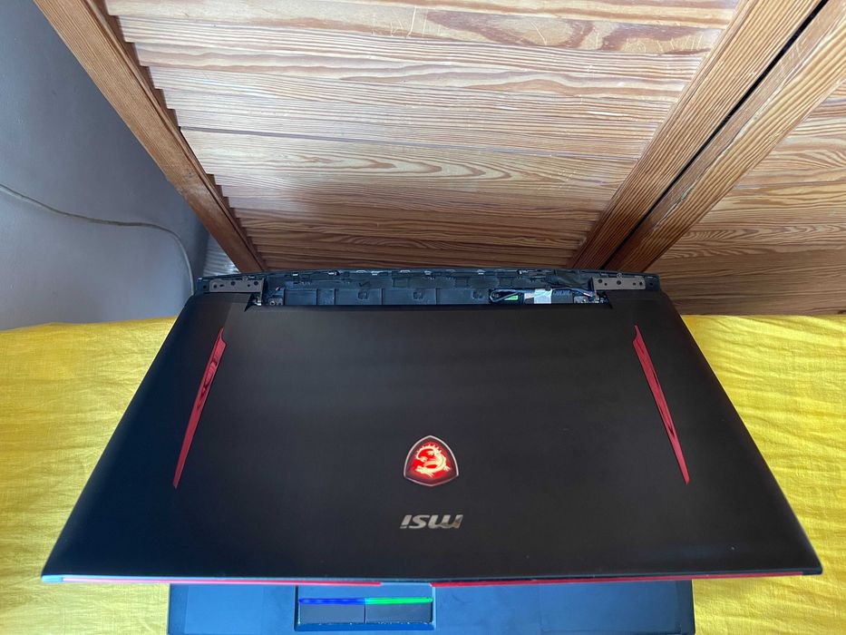 MSI TITAN GT75VR 7re SLI 2 x 8gb GTX 1070 i7-7820HK 32GB 512NVMe i 1TB
