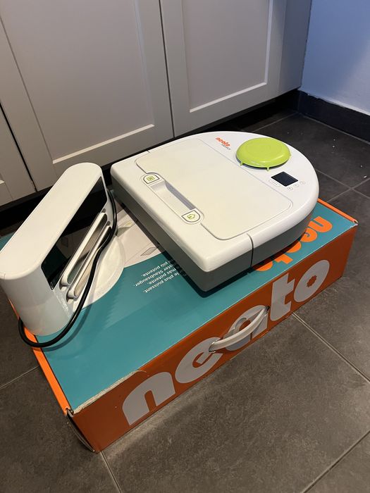 Robot sprzatajacy odkurzacz Neato Botvac 85