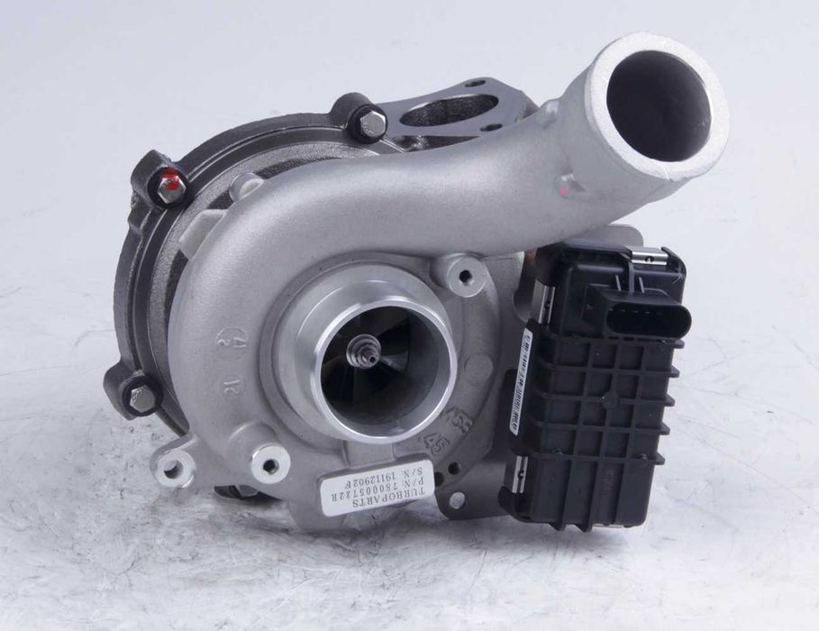 FABRYCZNIE NOWA TURBINA turbo Audi Porsche VW 3.0TDI + Uszczelki !