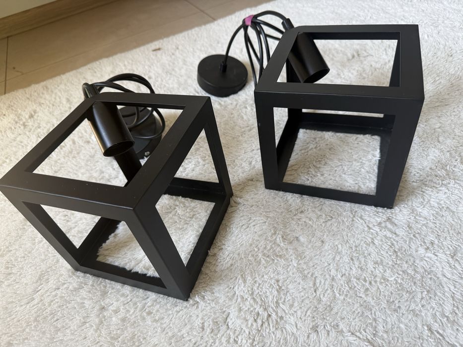 2 lampy wiszące Castorama Sweden geometryczna kwadrat