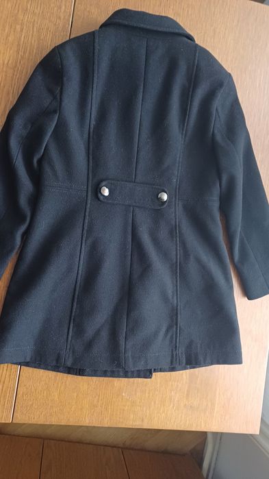 Czarny elegancki płaszczyk r 128