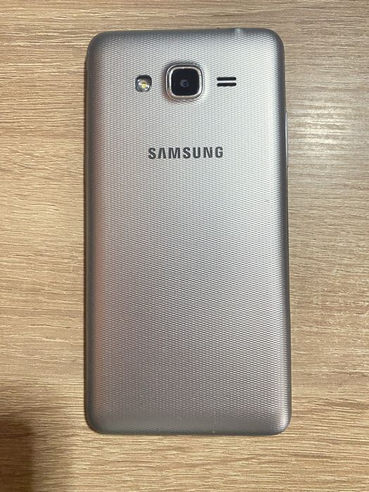 Продам телефон Samsung j2 prime