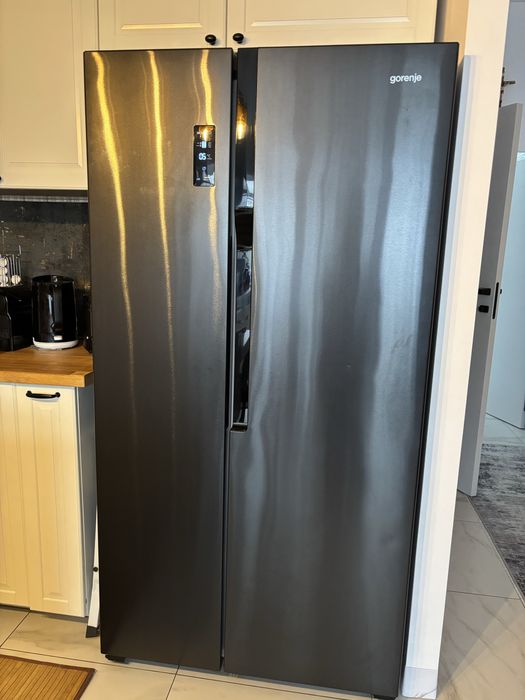 Lodówka side by side noFrost czarna kostkarka inverter gorenje