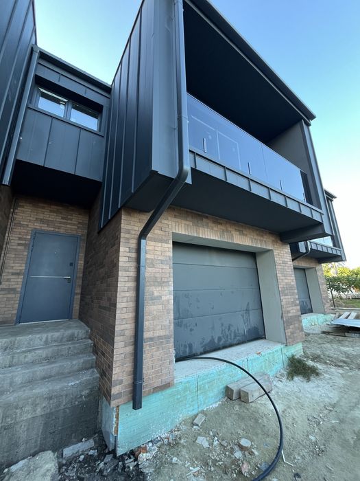 Продається таунхаус із сучасним дизайном р-н Каскад. Розтермінування.