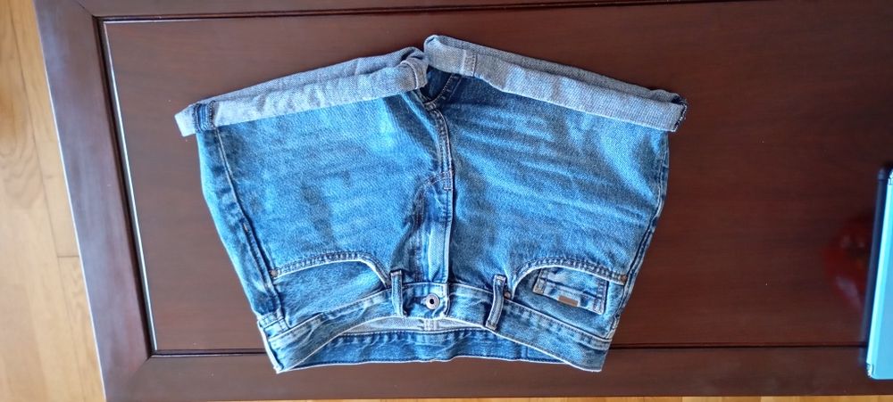 Ganga Pepe Jeans