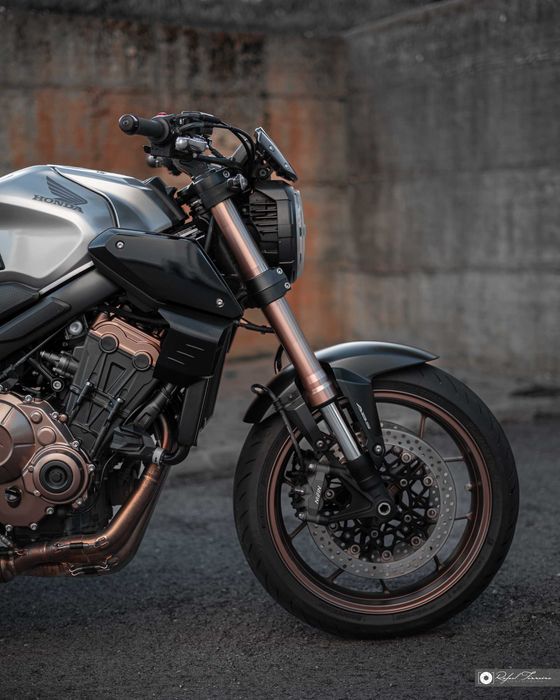 Honda CB650R | **AKRAPOVIC AVERBADO NO LIVRETE** | Full Extras | Impecável