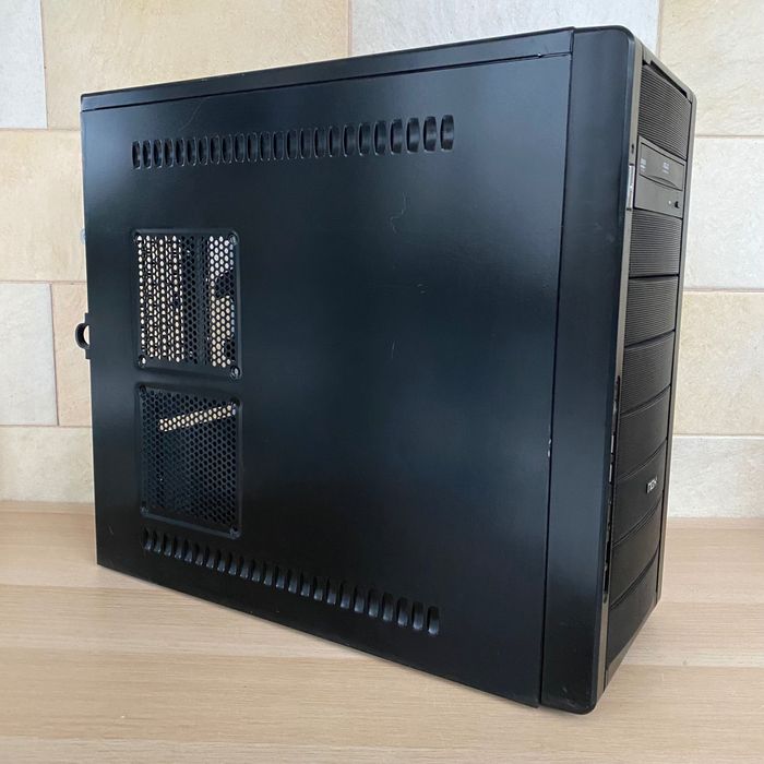 Caixa PC NOX ATX + Fonte de alimentação NOX
