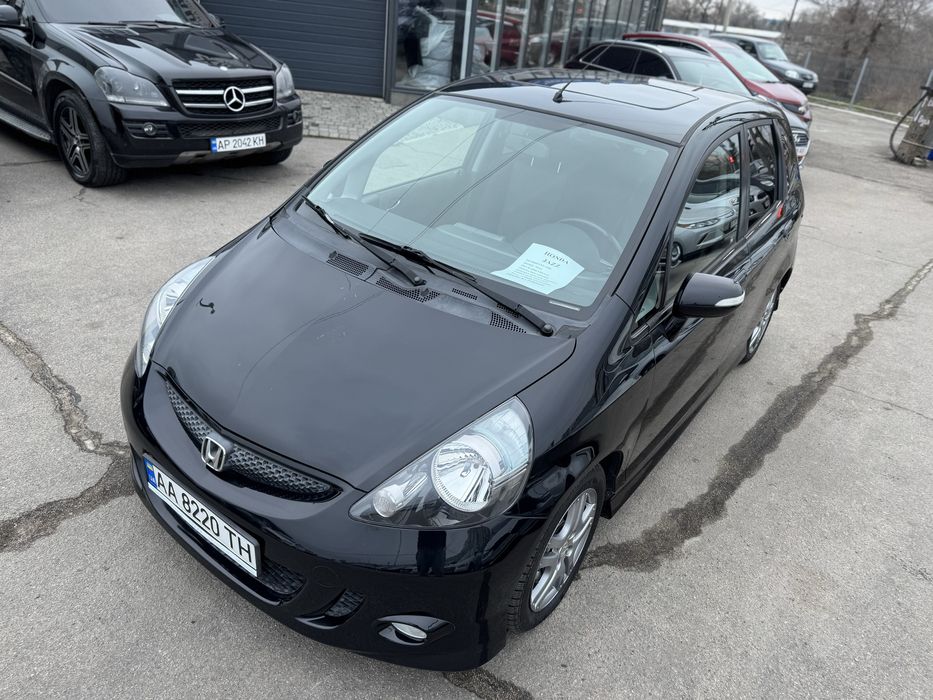 Продам Honda Jazz