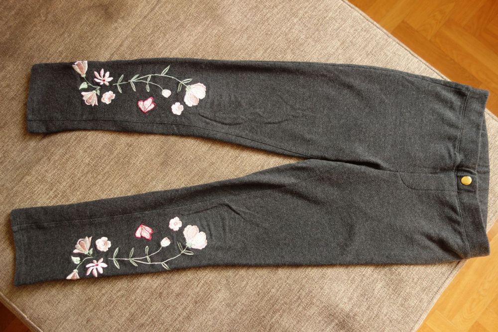 Zestaw ubrań dla dziewczynki 134-140 cm H&M, Reserved, Carry i in.