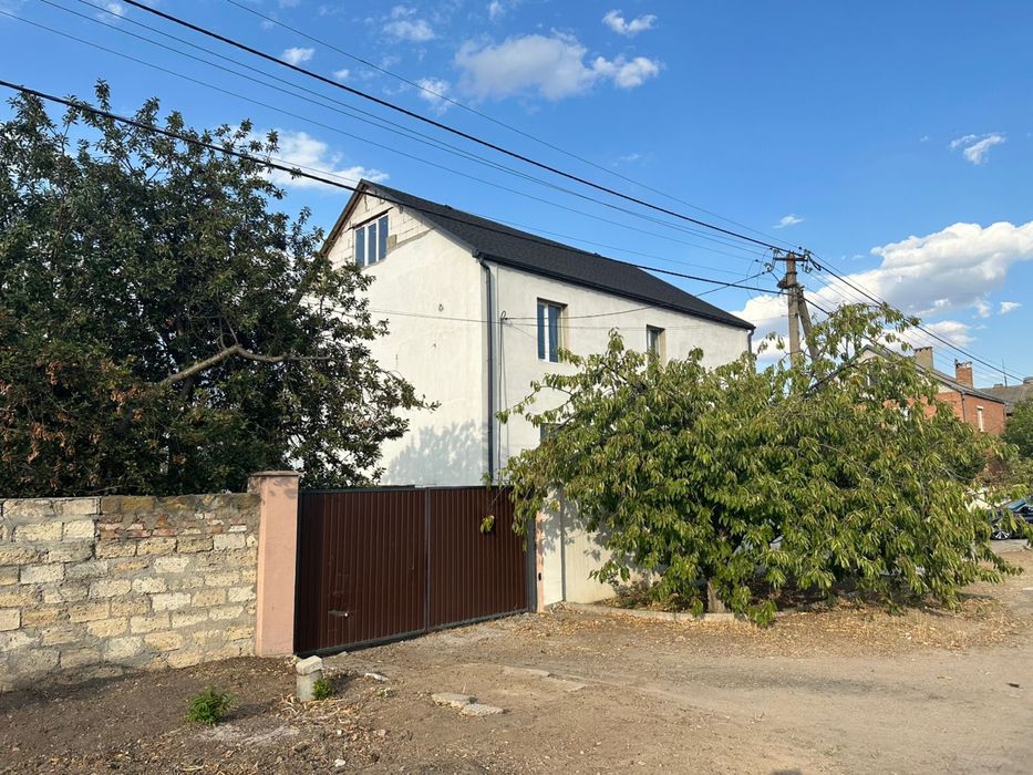 Продаж просторого будинку селище Полігон! 307 м² на ділянці 30 соток!!