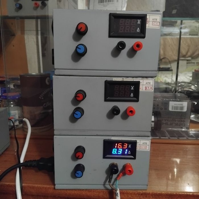 Зарядний 10ампер