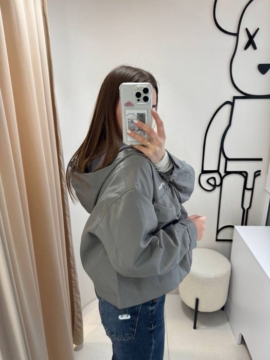 Вітровка Miu Miu