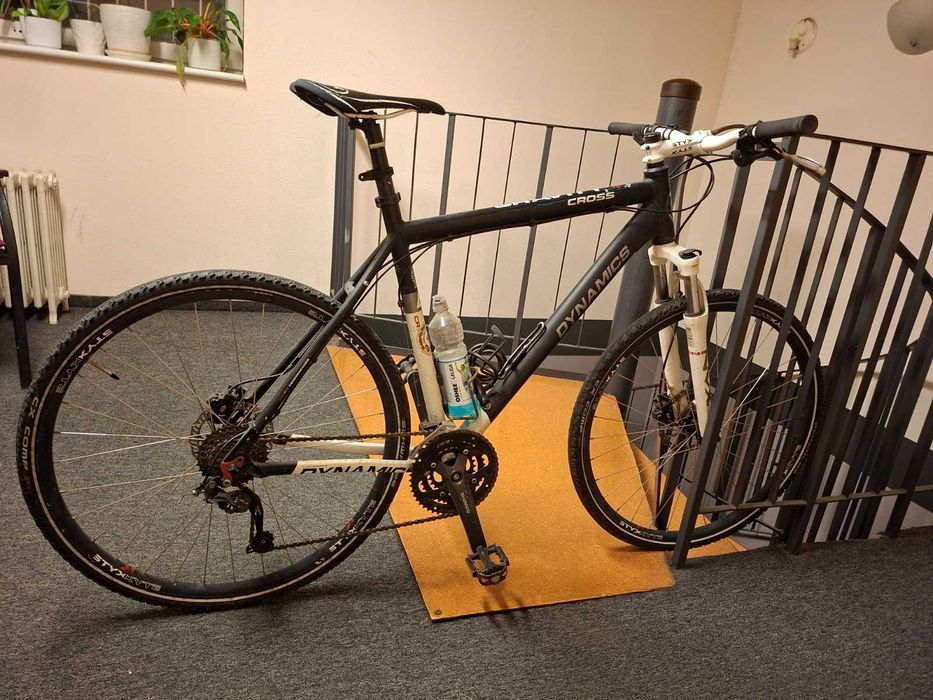 Rower Cross Gravity Dynamics