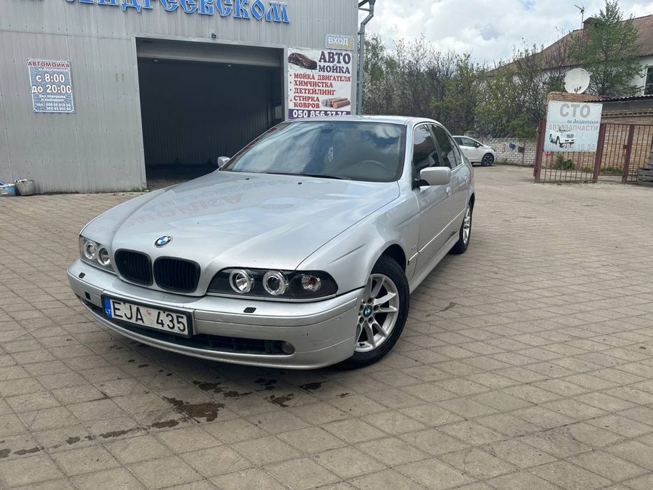 Автомобіль BMW 530d