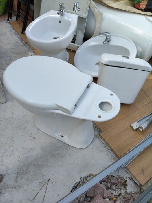 Vende se loiças de wc