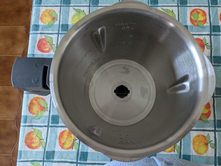 Copo para robot de cozinha