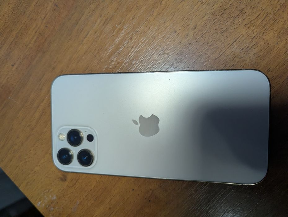 IPhone 12 Pro Max купити по доступній ціні на OLX