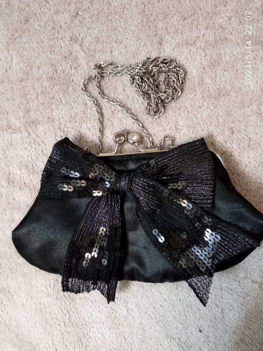 Клатчи новые продам