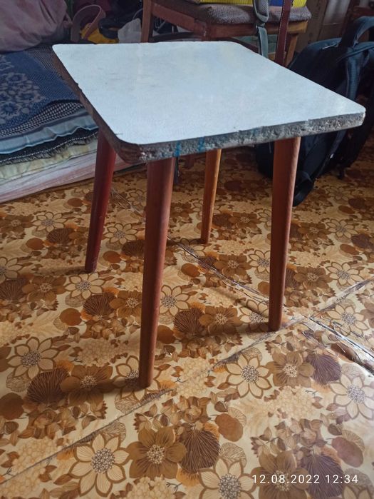 продам табуретки, ящики для стола