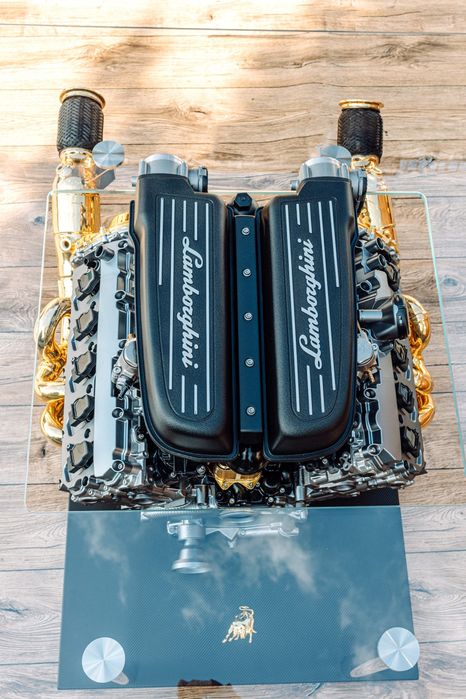 Stolik z silnika Lamborghini Huracan V10 Stolik kawowy Stolik z bloku