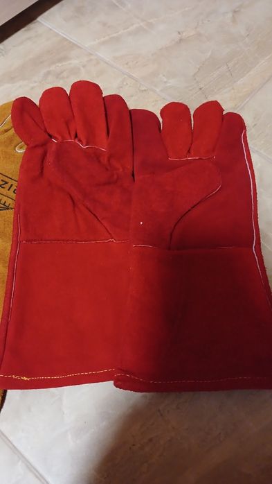 Краги зварювальника