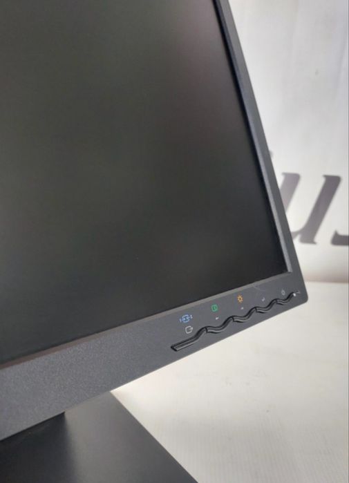 Монітор 19" LENOVO L197 WIDE TN Widescreen Black