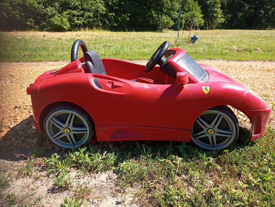 Auto na akumulator ferrari