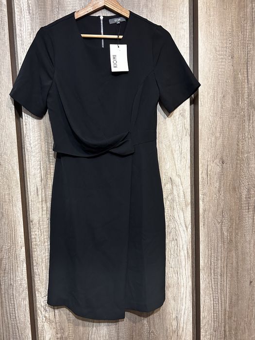 Sukienka czarna elegancka biurowa sukienka