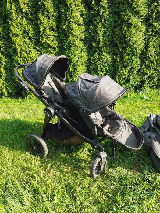 Wózek bliźniaczy rok po roku szary city select baby jogger