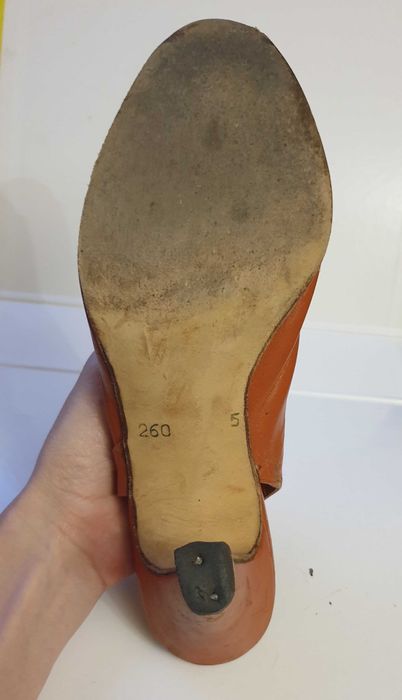 Шкіряні теракотові босоніжки р. 39 Вживані