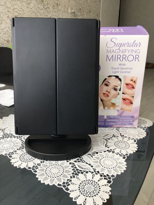 Зеркало  с увеличением трюмо