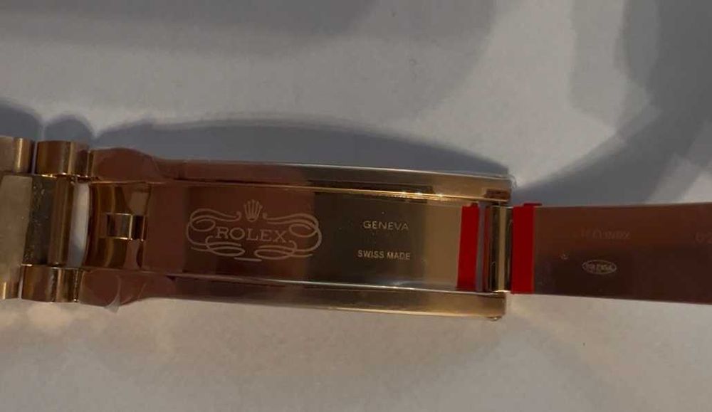 Bransoleta do zegarka Rolex Oyster wykonana jest ze stali 904L