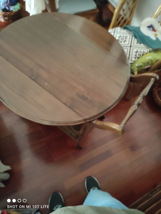 Vendo carrinho de apoio em madeira