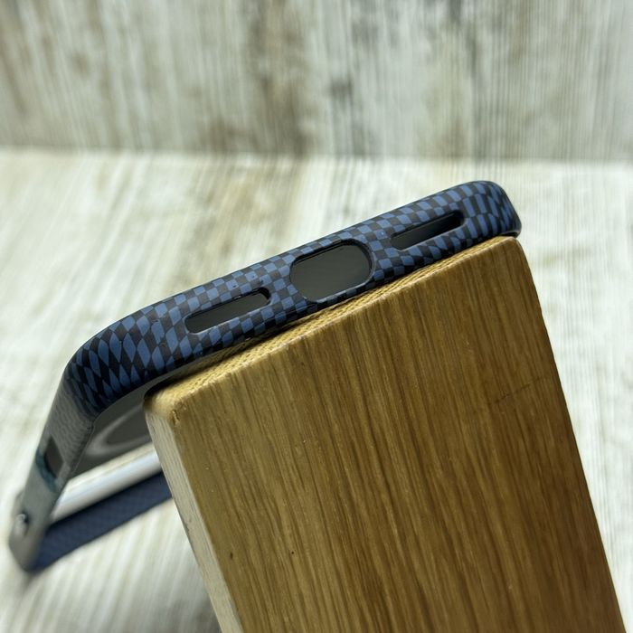 Чехол тонкий Fibra Carbonite MagSafe на iPhone 17 Pro Max/ 17 Pro. Carbon Style Pitaka Чохол