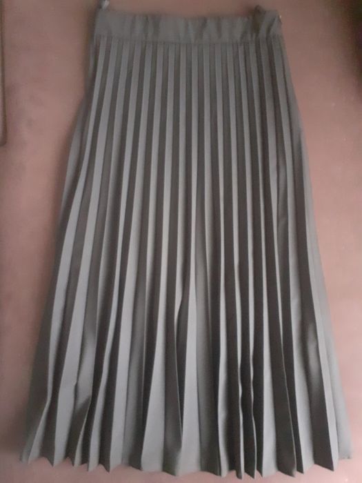 Продам 2 новеньки юбки