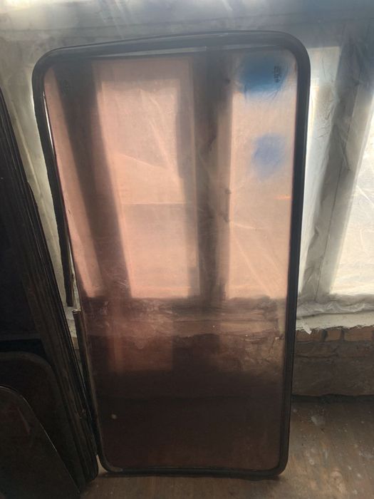 Стекла боковые на мерседес спринтер