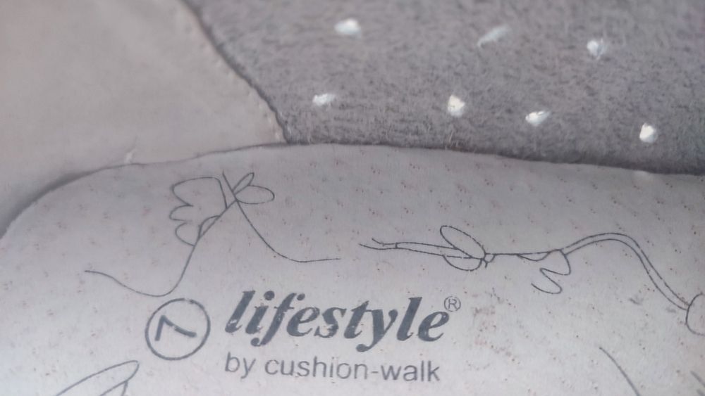 нові якісні мокасини  з натуральної шкіри фірми Cushion Walk